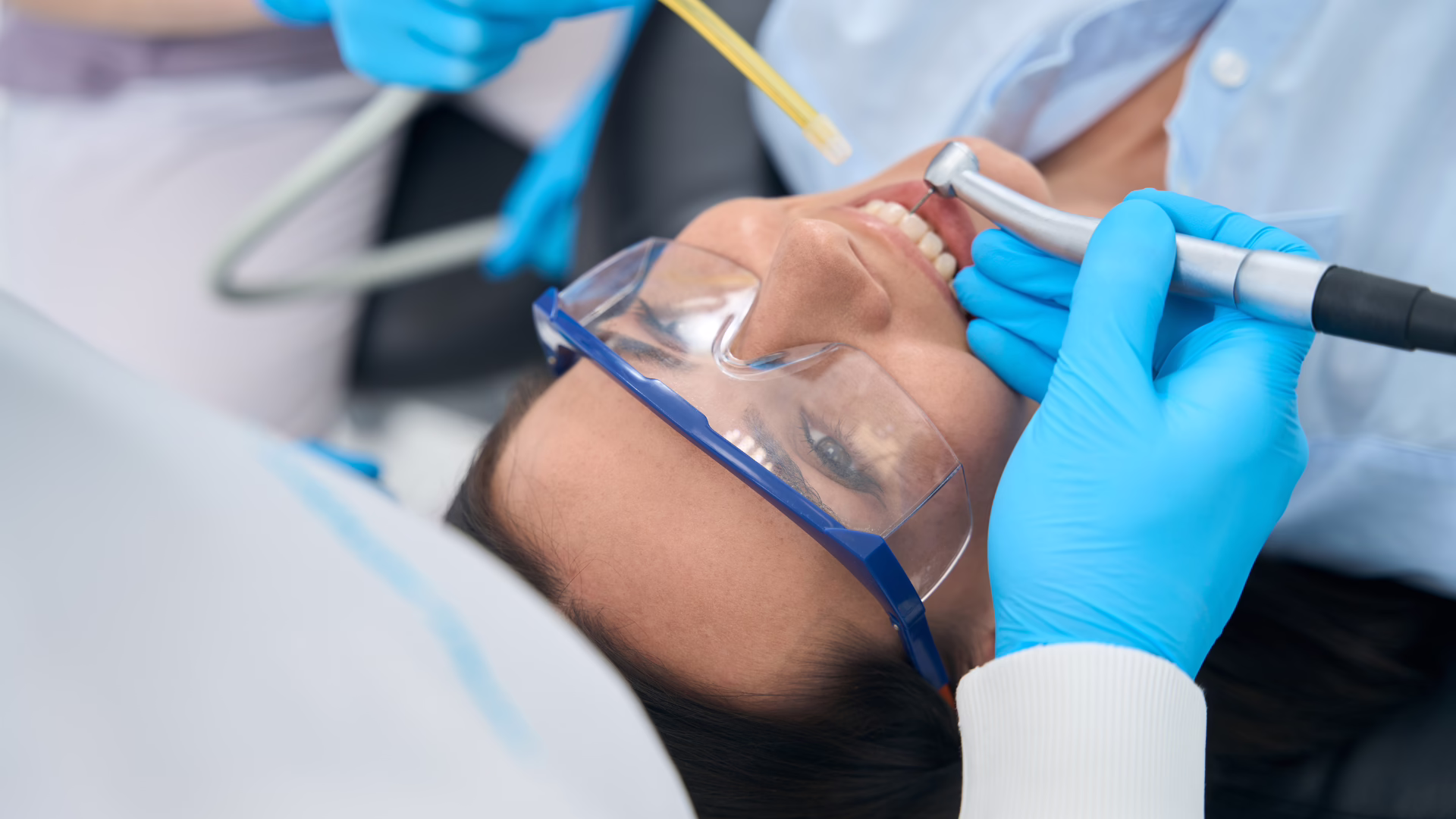 Root Canal or Extraction: Which Costs Less Long Term?